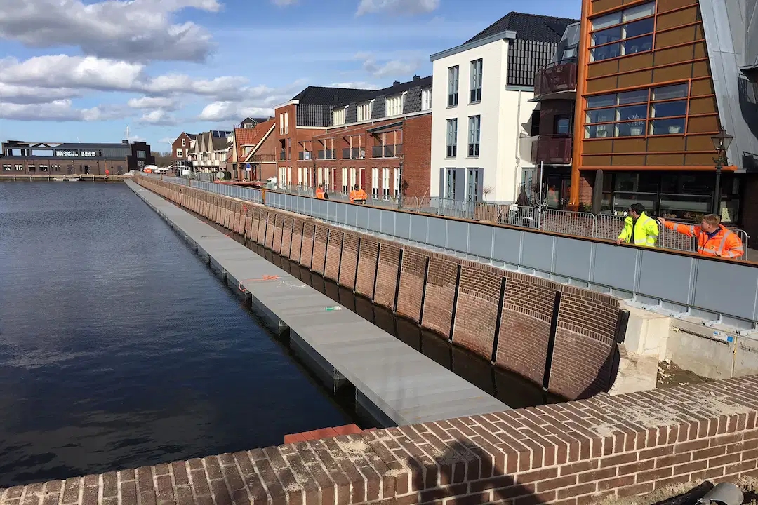 flood barrier 720